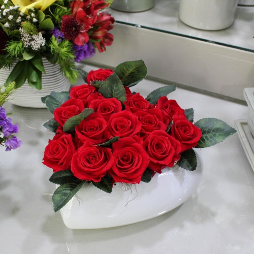Forever roses σε κασπώ καρδιά Forever roses σε κασπώ καρδιά
