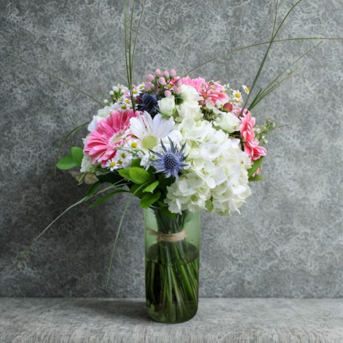 Μπουκέτο με ορτανσία και λυσίανθο