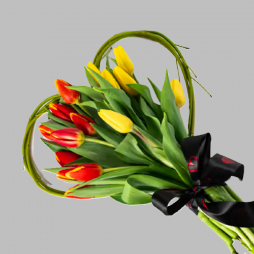Μπουκέτο καρδιά με τουλίπες