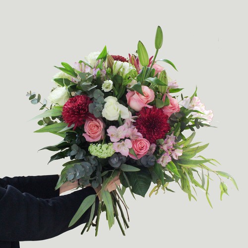 Ανθοδέσμη σε ροζ αποχρώσεις